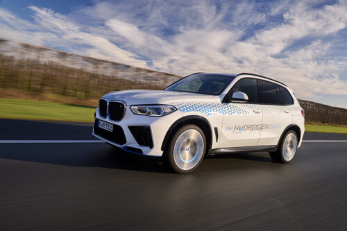 BMW Group brings hydrogen cars to the road: BMW iX5 Hydrogen pilot fleet launches